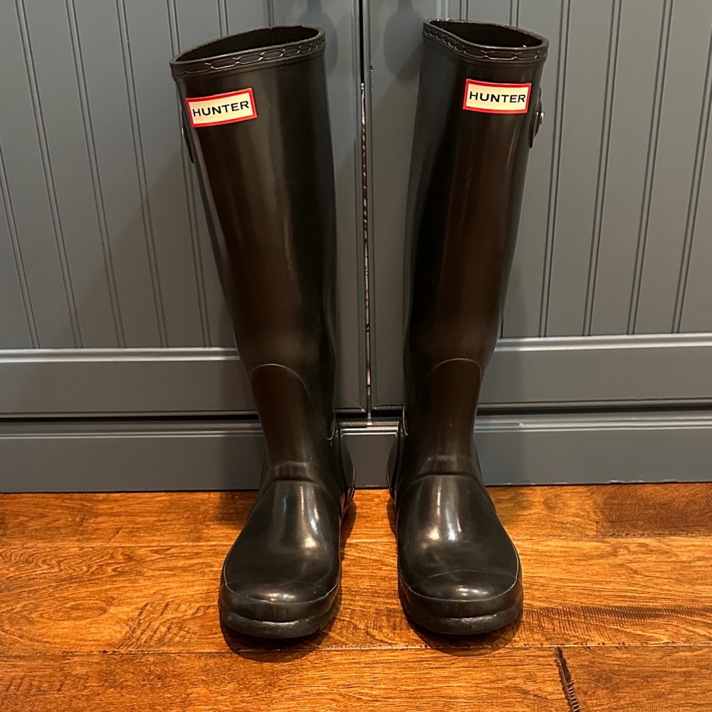 Hunter Glossy Classic Black Boots